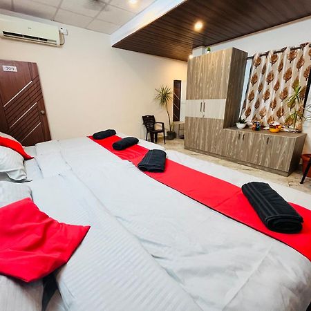Adh Hazel Wood Hotel Мисор Екстериор снимка