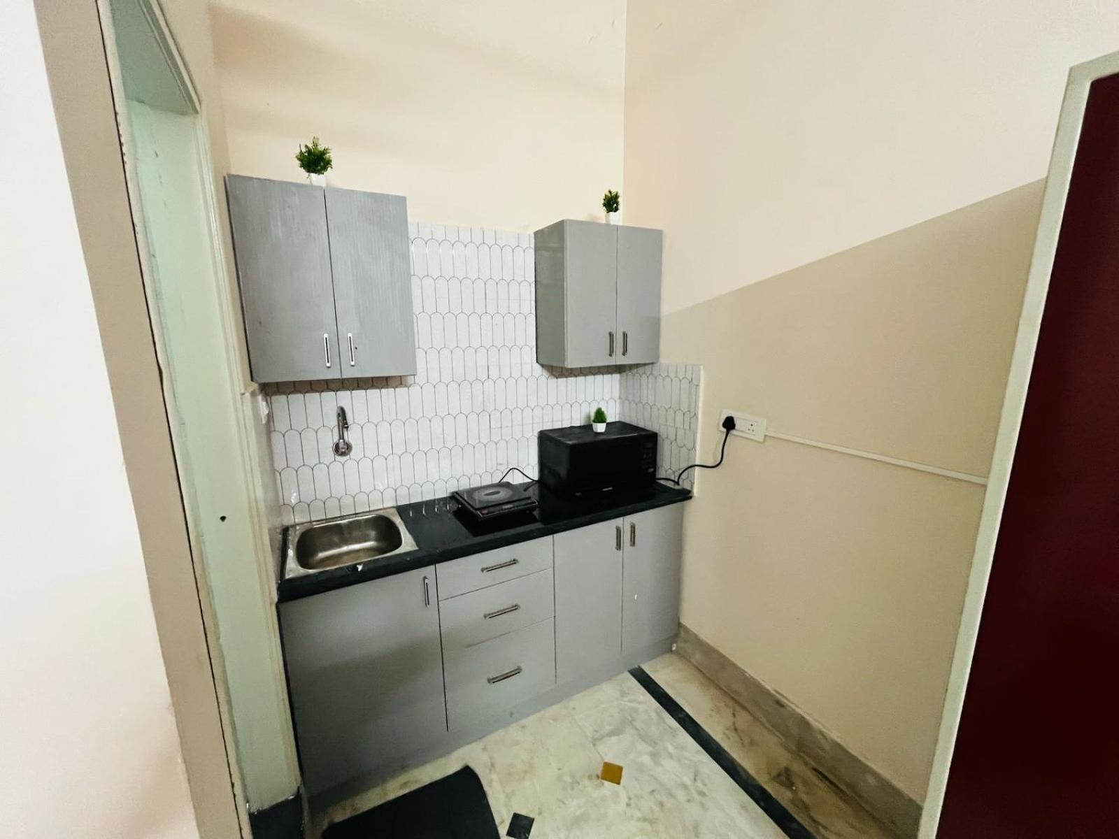 Adh Hazel Wood Hotel Мисор Екстериор снимка