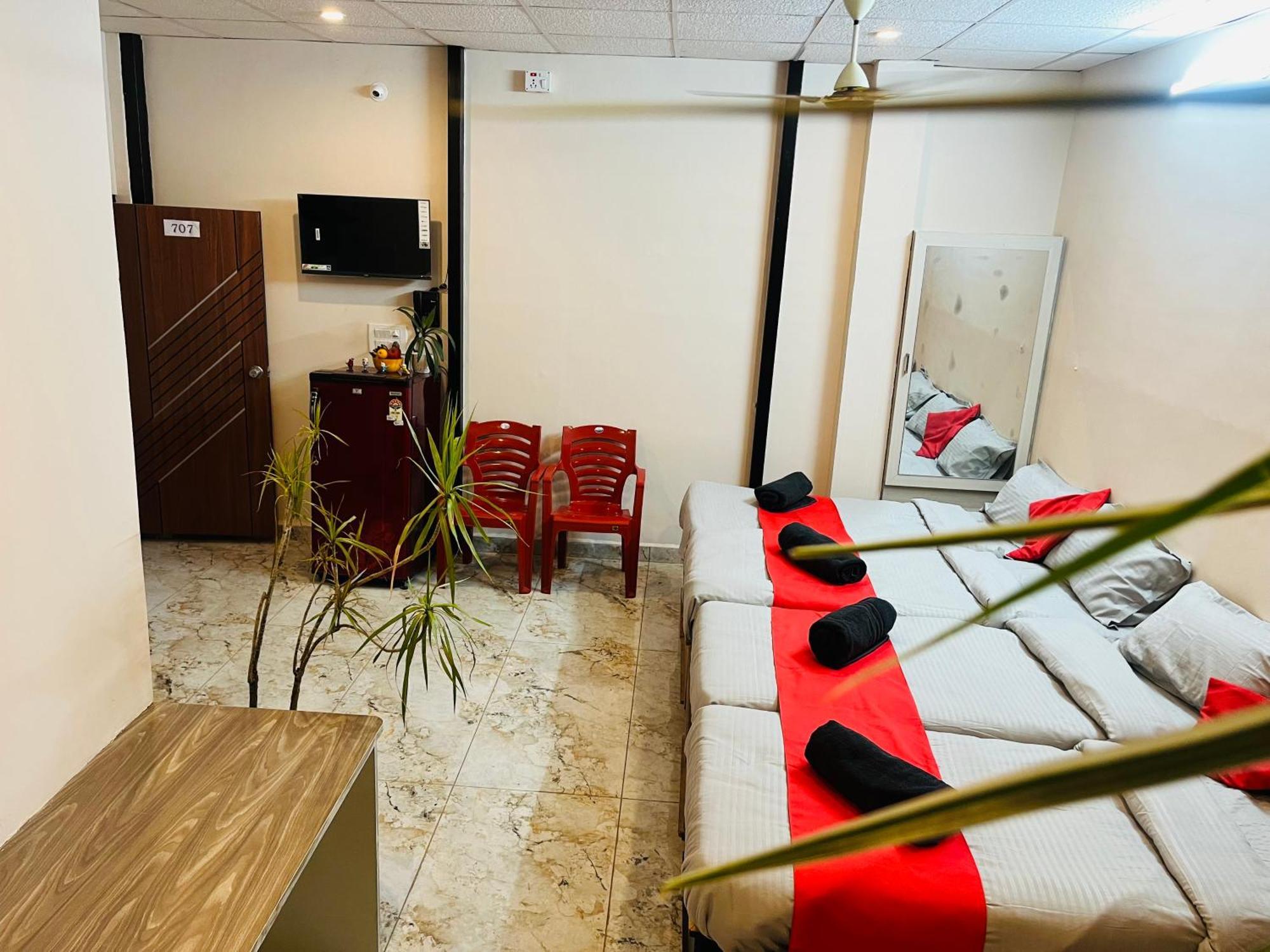 Adh Hazel Wood Hotel Мисор Екстериор снимка